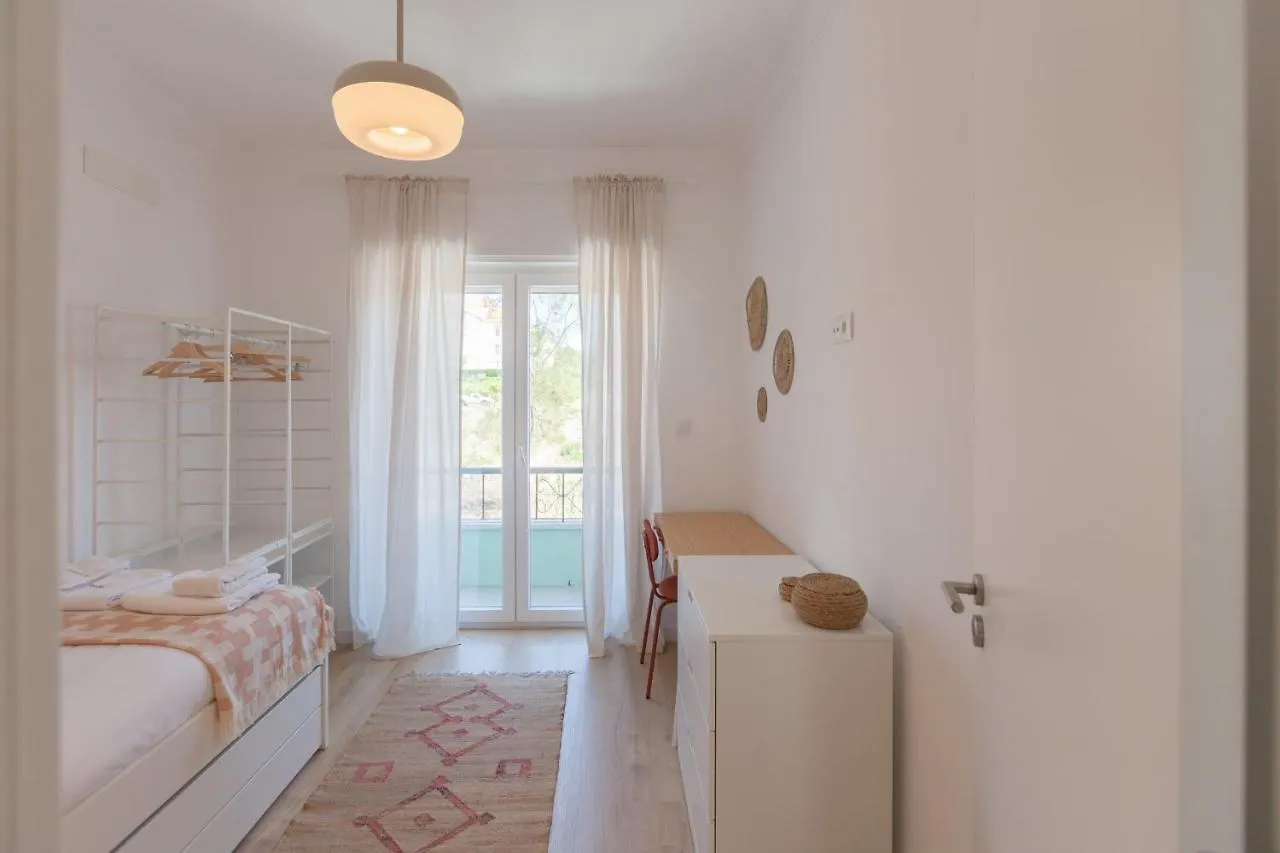 Flh Alcantara Comfy Flat With Balcony Лиссабон Апартаменты